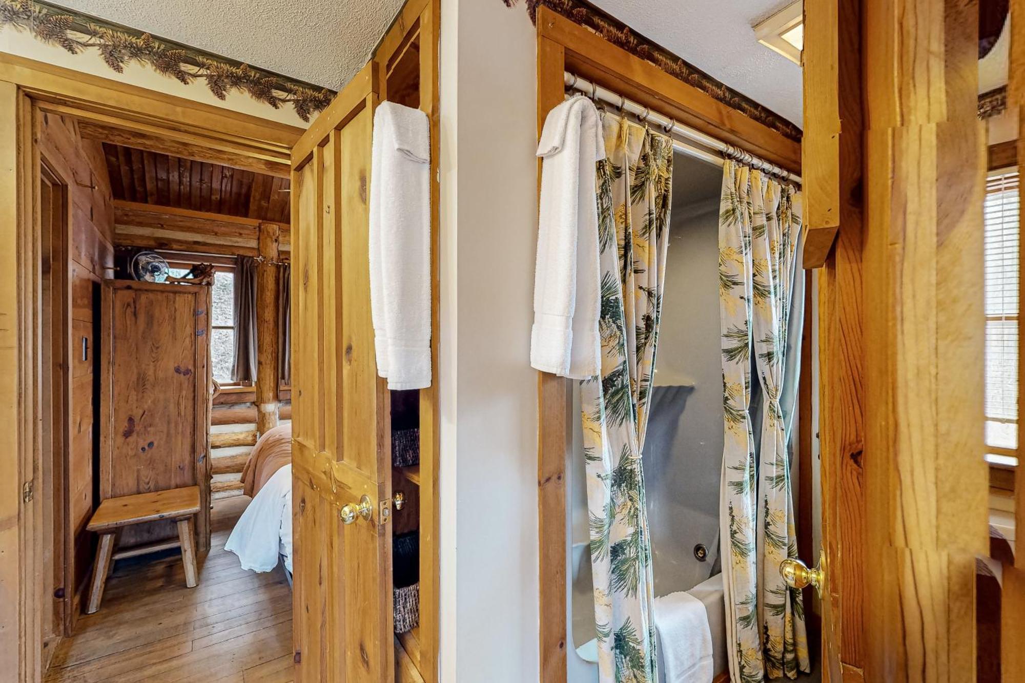 Lake Lucerne - Treehouse Cabin #01 Юрика Спрингс Экстерьер фото
